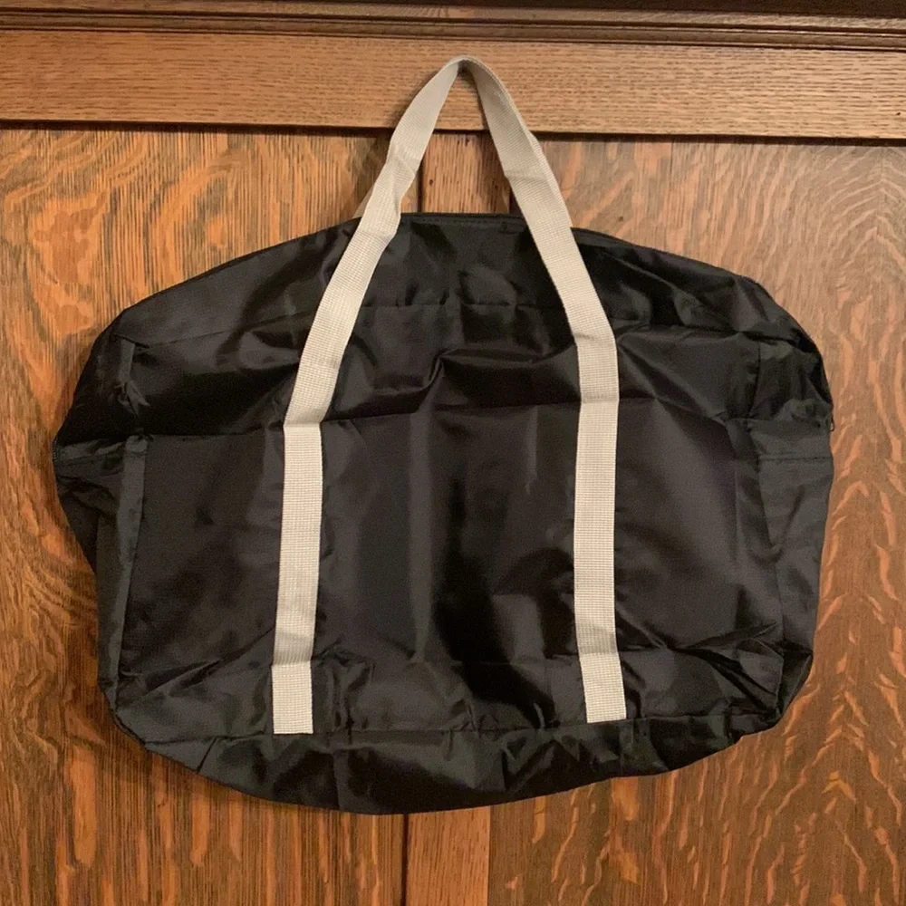 Packable folding duffel bag travel